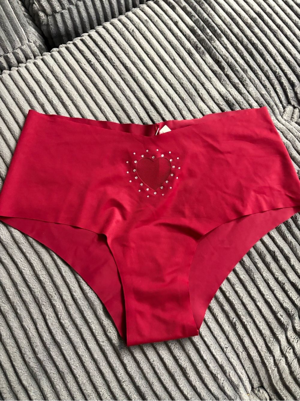 Victoria’s Secret No-Show Heart Cut-Out Modern Brief Panty Red, Medium NWT